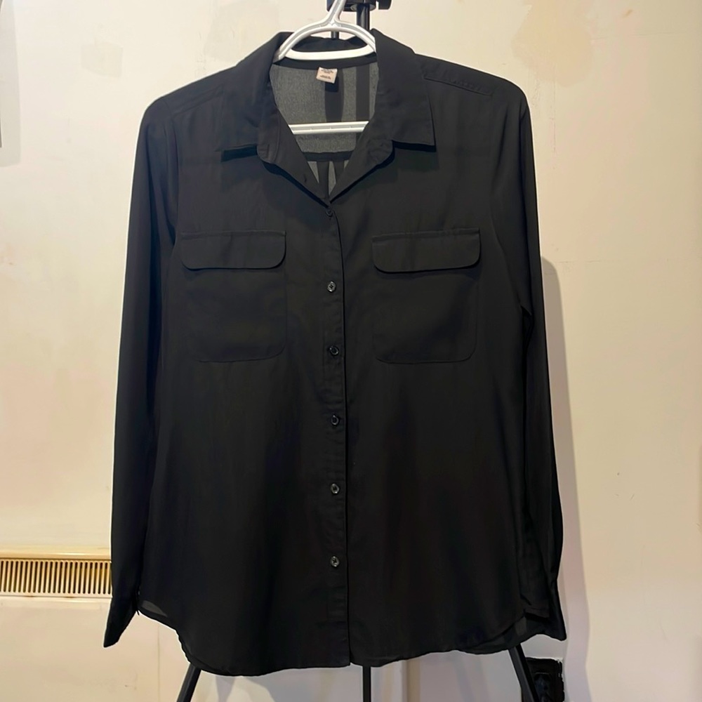 Black shirt
